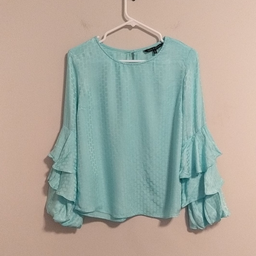 NWOT Supply and demand turquoise blue blouse size small